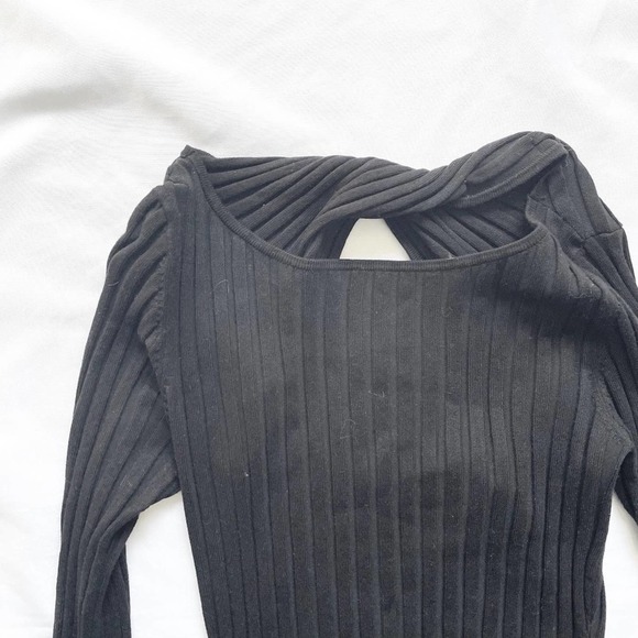 H&M Ribbed Wrapover Back Sweater Size Small - Picture 4 of 4